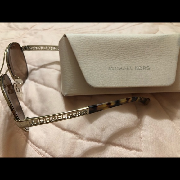 Michael Kors Sunglass - Picture 2 of 3